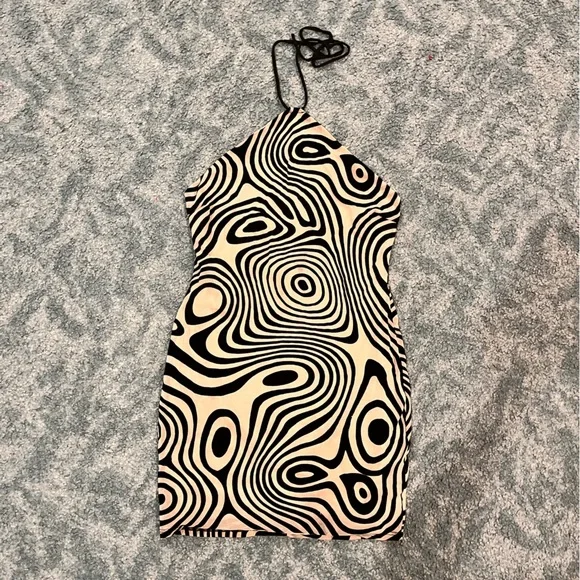 Abstract Funky Swirl Halter Dress | Color: Black/Cream | Size: M | Niyatishahhh's Closet